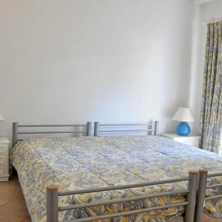 Large Private Pool With 5 Suites, Free Air Conditioning Quarteira
