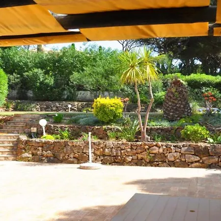 Large Private Pool With 5 Suites, Free Air Conditioning * Quarteira