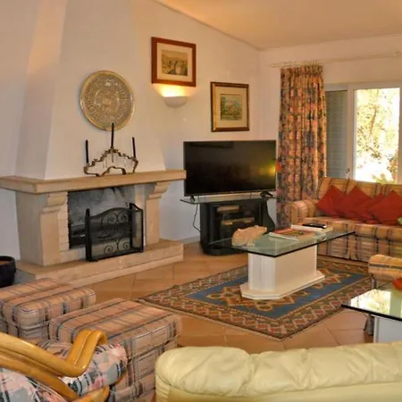 Large Private Pool With 5 Suites, Free Air Conditioning Villa Quarteira