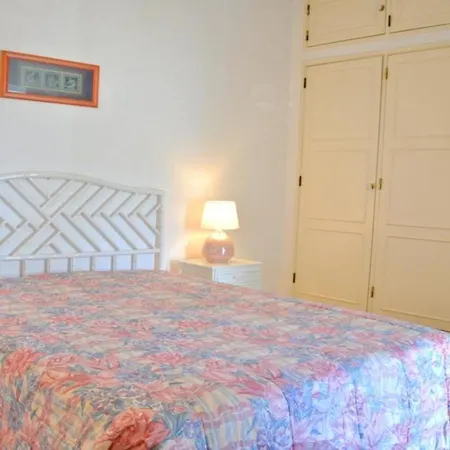 Large Private Pool With 5 Suites, Free Air Conditioning