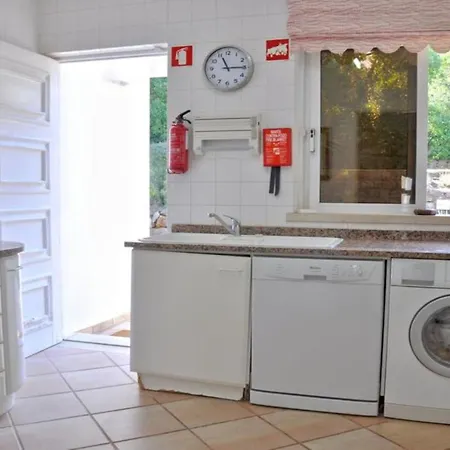 Large Private Pool With 5 Suites, Free Air Conditioning Quarteira